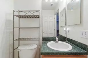 835 Cedarcrest Ct, Sarasota, FL 34232 - Photo 22