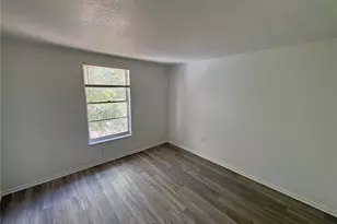 305 57th Ave Dr E, Bradenton, FL 34203 - Photo 12