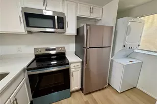 305 57th Ave Dr E, Bradenton, FL 34203 - Photo 4