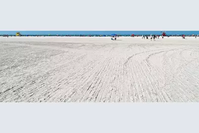 1625 Idle Lane, Sarasota, FL 34231 - Photo 24