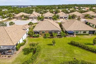 6475 Positano Ct, Sarasota, FL 34243 - Photo 4