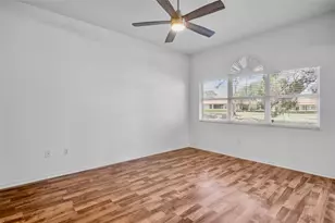 3415 E Chelmsford Ct, Sarasota, FL 34235 - Photo 18