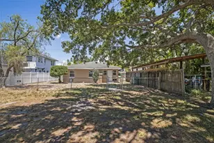 808 26th St W, Bradenton, FL 34205 - Photo 36