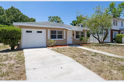 808 26th Street W, Bradenton, FL 34205 - Photo 2