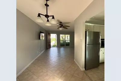 2105 Pueblo Circle #V2, Sarasota, FL 34231 - Photo 4