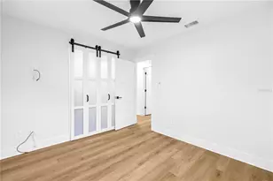 5846 12th St S, Saint Petersburg, FL 33705 - Photo 12