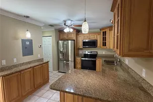 3413 51st Ave Cir W, Bradenton, FL 34210 - Photo 4