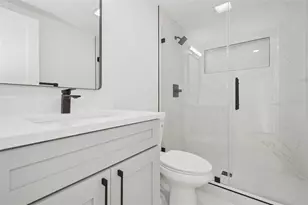 2655 Bay St, Sarasota, FL 34237 - Photo 8