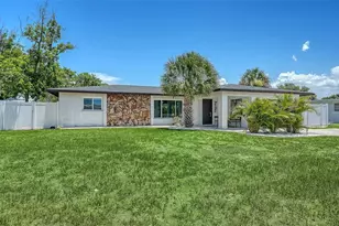 1302 Mango Ave, Venice, FL 34285 - Photo 1