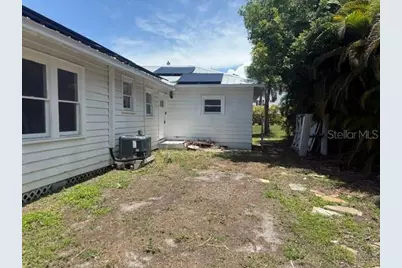 617 Siesta Drive, Sarasota, FL 34242 - Photo 2
