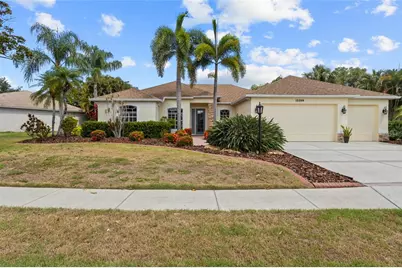12209 Clubhouse Drive, Lakewood Ranch, FL 34202 - Photo 2