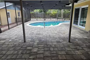 859 Patterson Dr, Sarasota, FL 34234 - Photo 8