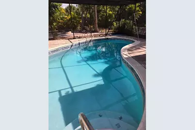 859 Patterson Drive, Sarasota, FL 34234 - Photo 10