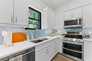 1714 Starling Dr, Sarasota, FL 34231 - Photo 14