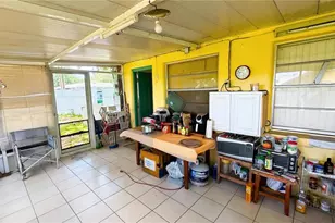 2515 W Powhatan Ave, Tampa, FL 33614 - Photo 10