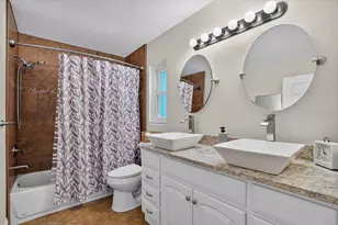 3282 Tobero Ln, Sarasota, FL 34235 - Photo 32