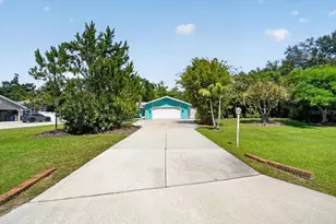 3282 Tobero Ln, Sarasota, FL 34235 - Photo 2