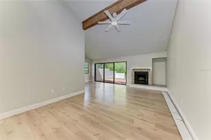 4515 Winston Ln N, Sarasota, FL 34235 - Photo 4