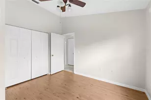 7317 Eleanor Cir, Sarasota, FL 34243 - Photo 24