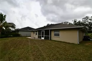 2043 Old Trenton Ln, Sarasota, FL 34232 - Photo 44