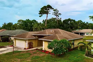2043 Old Trenton Ln, Sarasota, FL 34232 - Photo 2