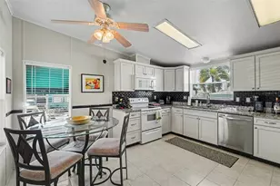 226 Bimini Dr, Palmetto, FL 34221 - Photo 2
