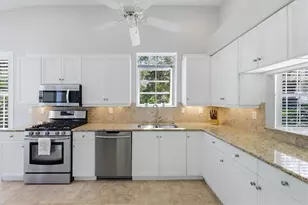 7906 Whitebridge Glen, University Park, FL 34201 - Photo 12