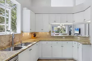 7906 Whitebridge Glen, University Park, FL 34201 - Photo 10