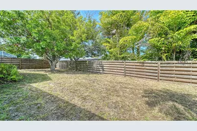 1546 Georgetowne Lane, Sarasota, FL 34232 - Photo 36