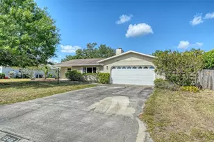 1546 Georgetowne Ln, Sarasota, FL 34232 - Photo 2