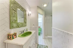 102 Palmetto Ave, Anna Maria, FL 34216 - Photo 30