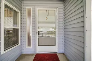 8476 Imperial Cir, Palmetto, FL 34221 - Photo 4