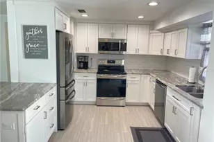 3410 Bay St, Sarasota, FL 34237 - Photo 4