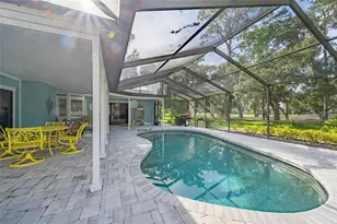 5005 Canterbury Dr, Sarasota, FL 34243 - Photo 58