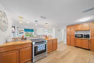2923 Linwood Dr, Sarasota, FL 34232 - Photo 4