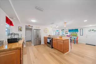 2923 Linwood Dr, Sarasota, FL 34232 - Photo 8