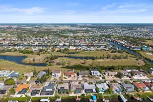 921 Birdie Way, Apollo Beach, FL 33572 - Photo 52