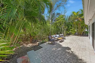 578 Spanish Dr S, Longboat Key, FL 34228 - Photo 30