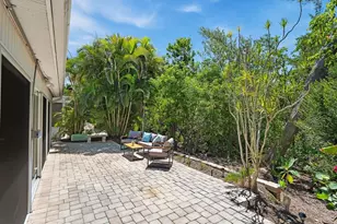 578 Spanish Dr S, Longboat Key, FL 34228 - Photo 28
