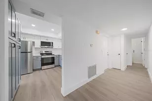 3818 Roxane Blvd, Sarasota, FL 34235 - Photo 8