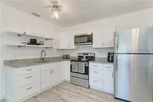 901 Oak St SW, Ruskin, FL 33570 - Photo 46