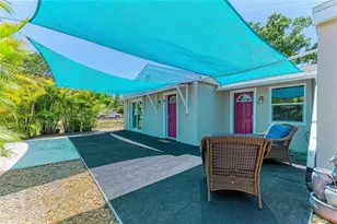 901 Oak St SW, Ruskin, FL 33570 - Photo 4
