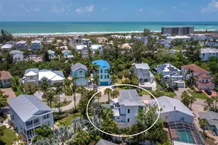 471 Island Cir, Sarasota, FL 34242 - Photo 4