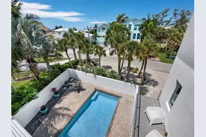 471 Island Circle, Sarasota, FL 34242 - Photo 16