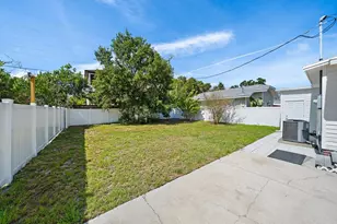 2250 Arlington St, Sarasota, FL 34239 - Photo 32