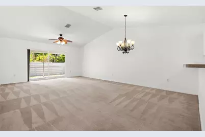 3704 3rd Avenue W, Palmetto, FL 34221 - Photo 8