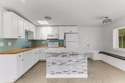 4861 Bell Meade Drive, Sarasota, FL 34232 - Photo 10