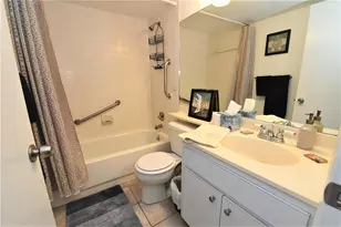 1712 Glenhouse Dr, Sarasota, FL 34231 - Photo 6