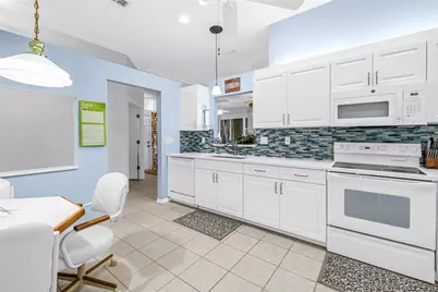 538 Catalina Isles Circle, Venice, FL 34292 - Photo 16