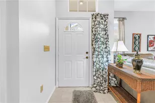 538 Catalina Isles Cir, Venice, FL 34292 - Photo 6